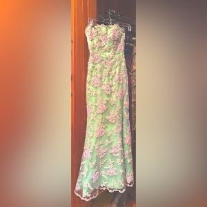 Jovani size 2 gorgeous green with pink lace & floral appliqué overlay.